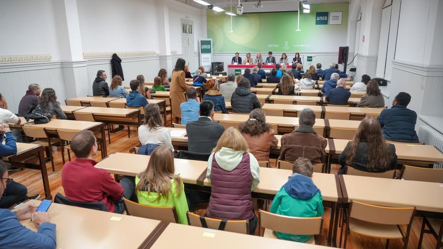 En imágenes: La UNED en Vitoria-Gasteiz inaugura su curso 2025-2026