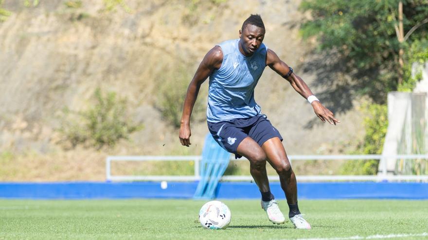 Real Sociedad: hora de pulir la plantilla sin los descartes