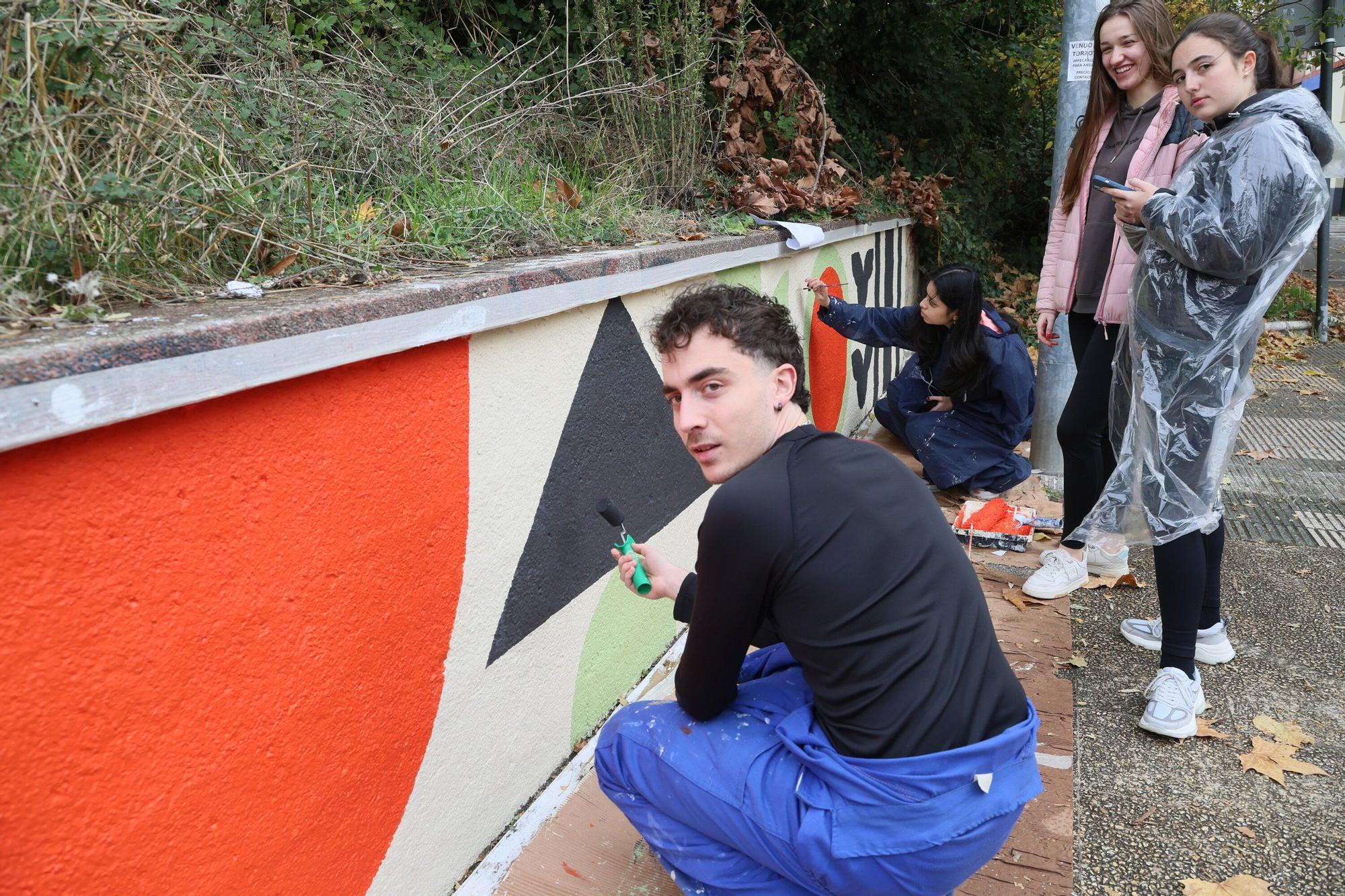 En imágenes: El túnel de Teodoro Dublang renueva su imagen gracias al alumnado de IDarte