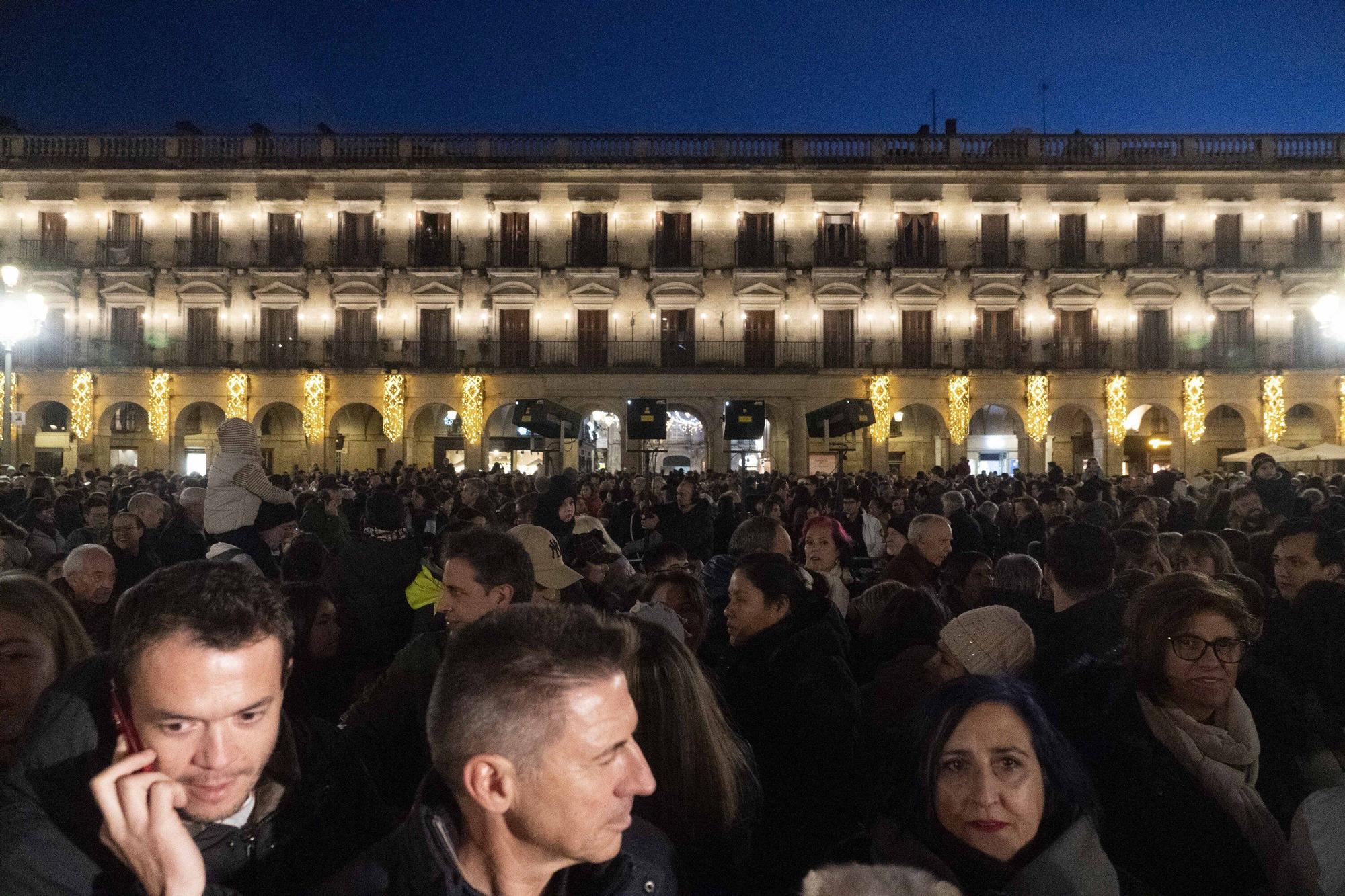 En imágenes:  Vitoria enciende su Navidad