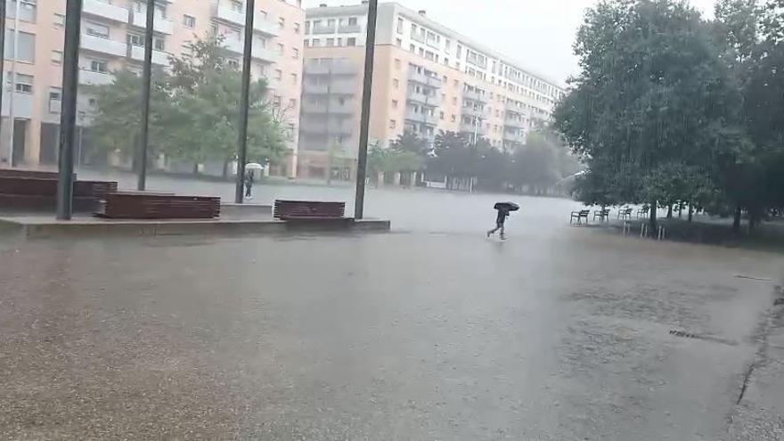 Una fuerte tormenta descarga sobre Pamplona 15 litros por metro cuadrado en apenas media hora