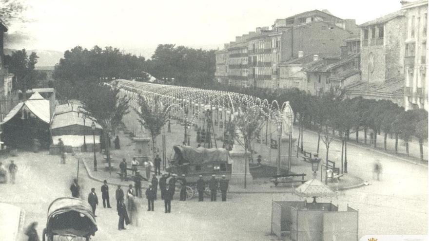 La primera urbanización del paseo en 1885