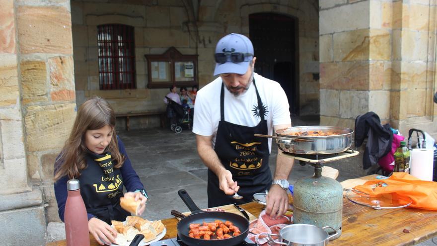 El concurso de sopas de ajo de Oñati, en imágenes