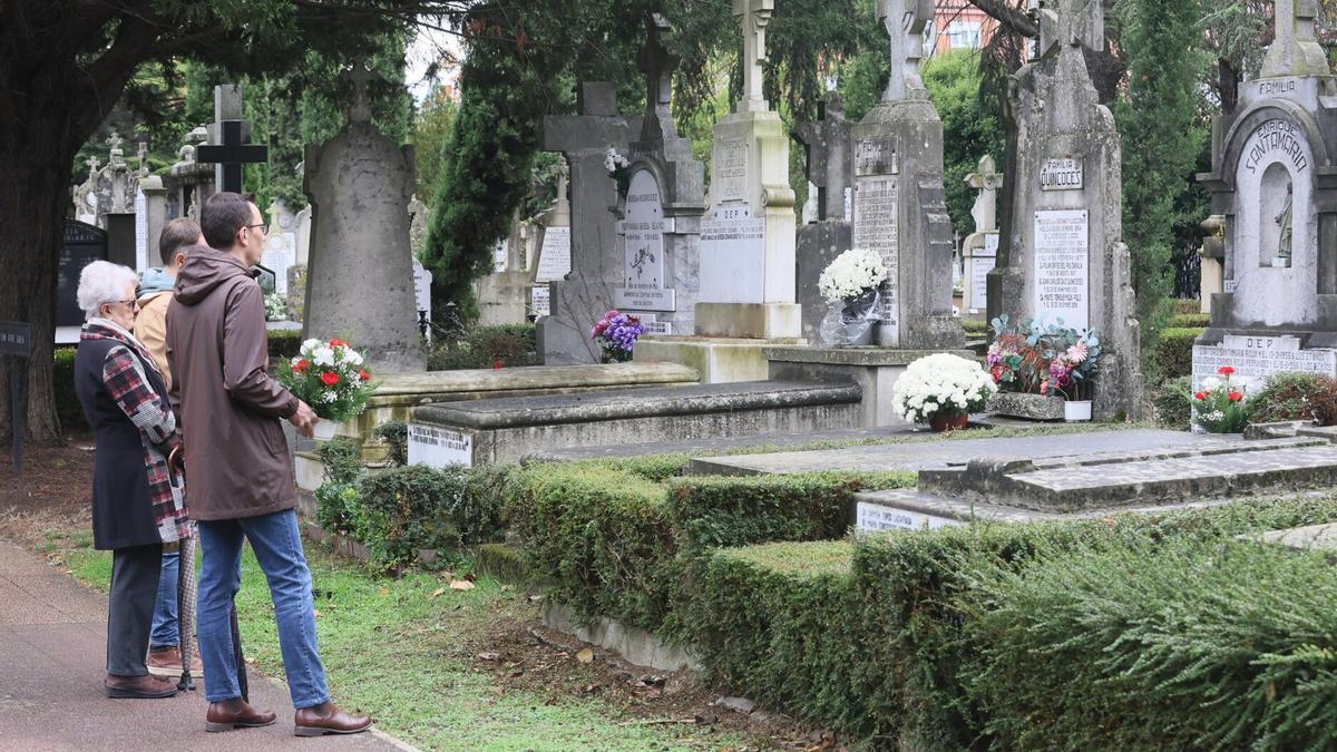 Vitoria muestra sus respetos en el Día de Todos los Santos