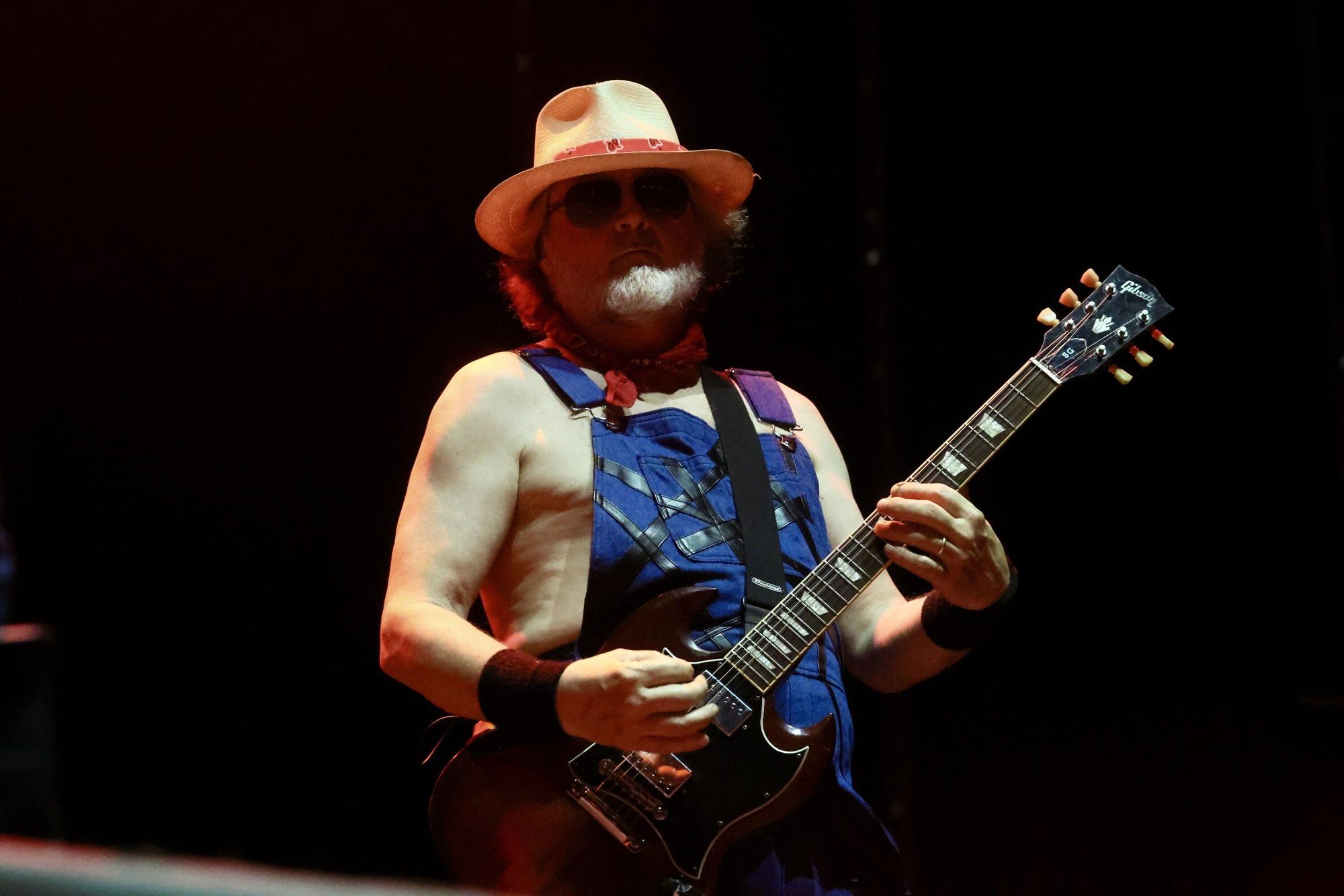 En imágenes: Así están siendo los conciertos de este viernes en el Azkena Rock Festival