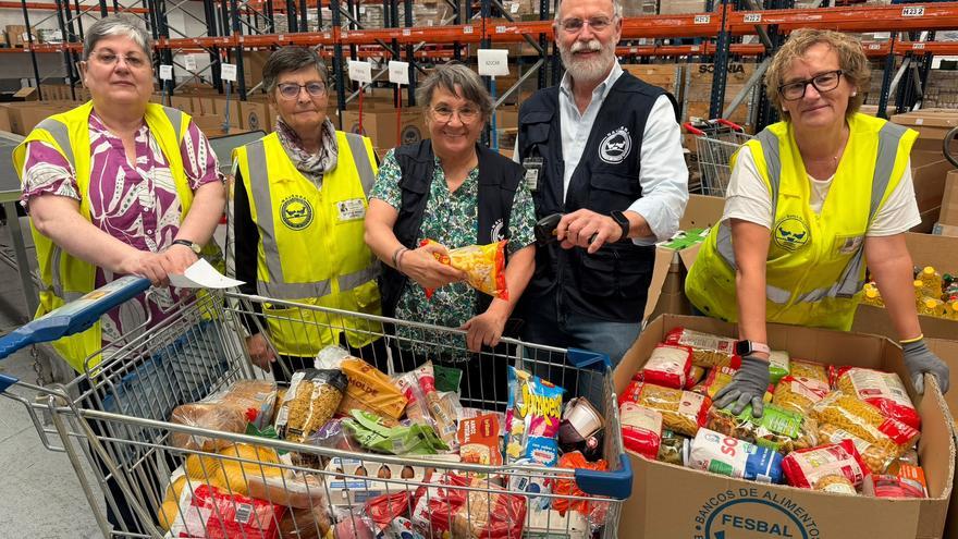 La 'Gran Recogida' del Banco de Alimentos resiste a la falta de voluntariado y apunta a repetir el resultado del pasado año en Navarra