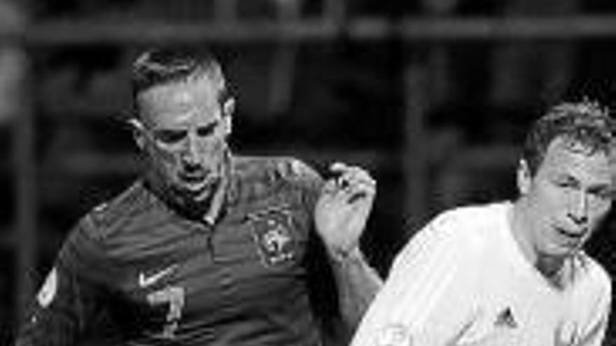 Francia sufre para ganar en Bielorrusia