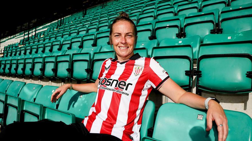 El Athletic premia a Joelle Murray, icono del Hibernian FC, One Club Woman 2025