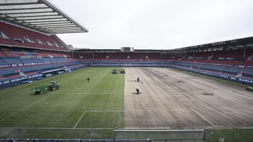 Osasuna inicia el cambio del césped de El Sadar, que estrenará ante el Madrid  el sábado 11 de febrero