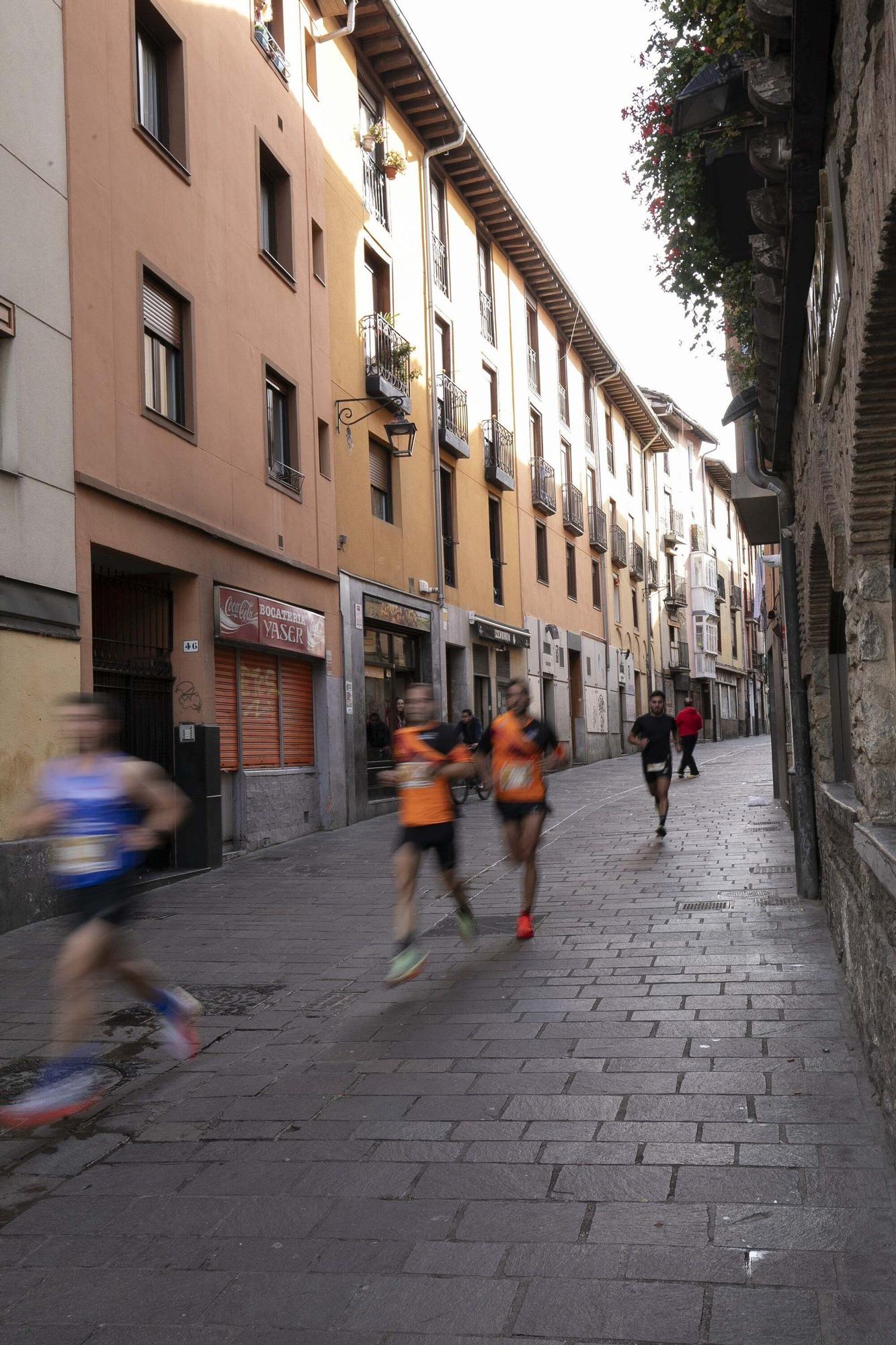 En imágenes: Miles de personas participan en La Conquista de la Almendra