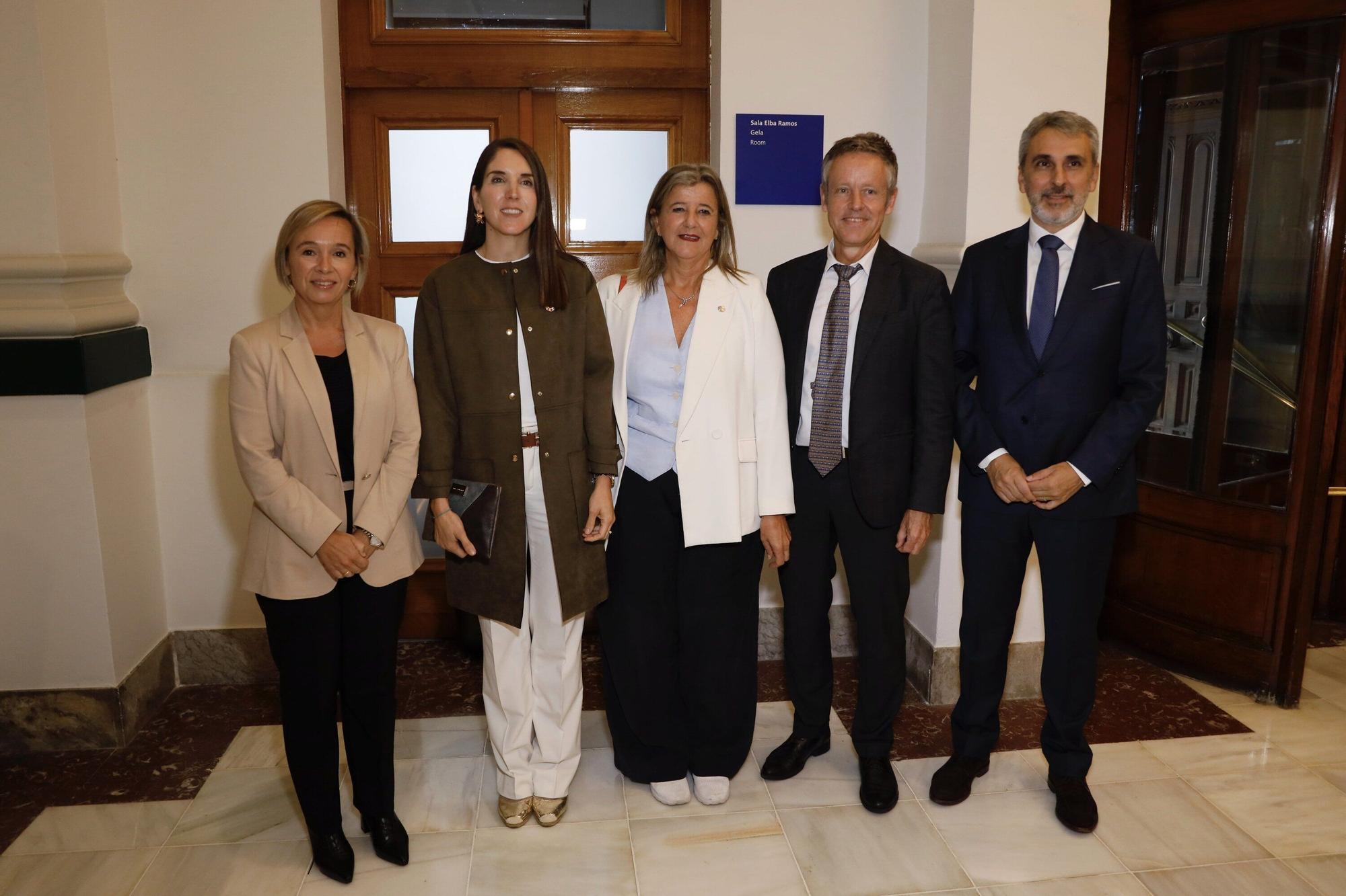 Ainara Basurko, Eider Inunziaga, Teresa Laespada, Iñaki Ruiz y Agustín Zubillaga.