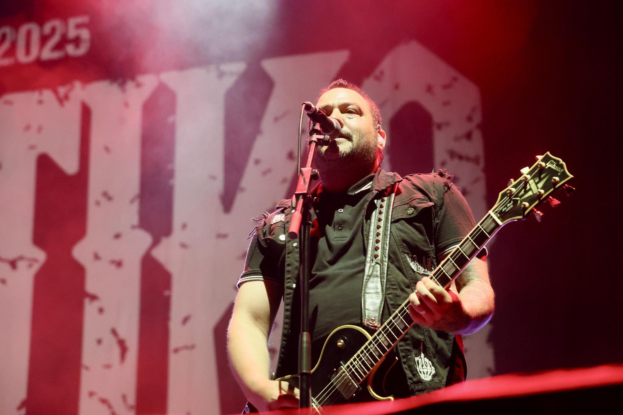 En imágenes: Así están siendo los conciertos de este viernes en el Azkena Rock Festival