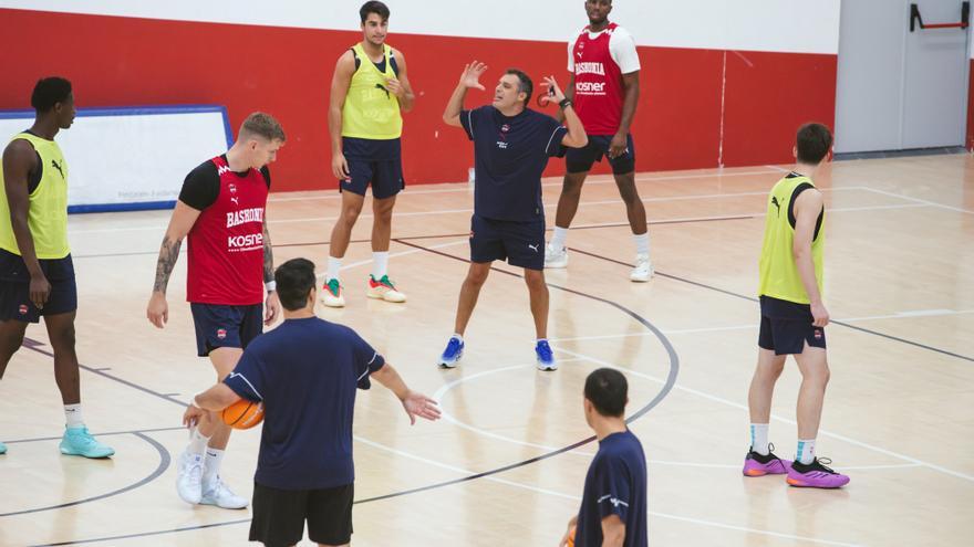VÍDEO: El entrenamiento del Baskonia bajo las órdenes de Galbiati