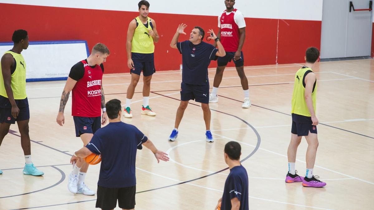 El entrenamiento del Baskonia bajo las órdenes de Galbiati