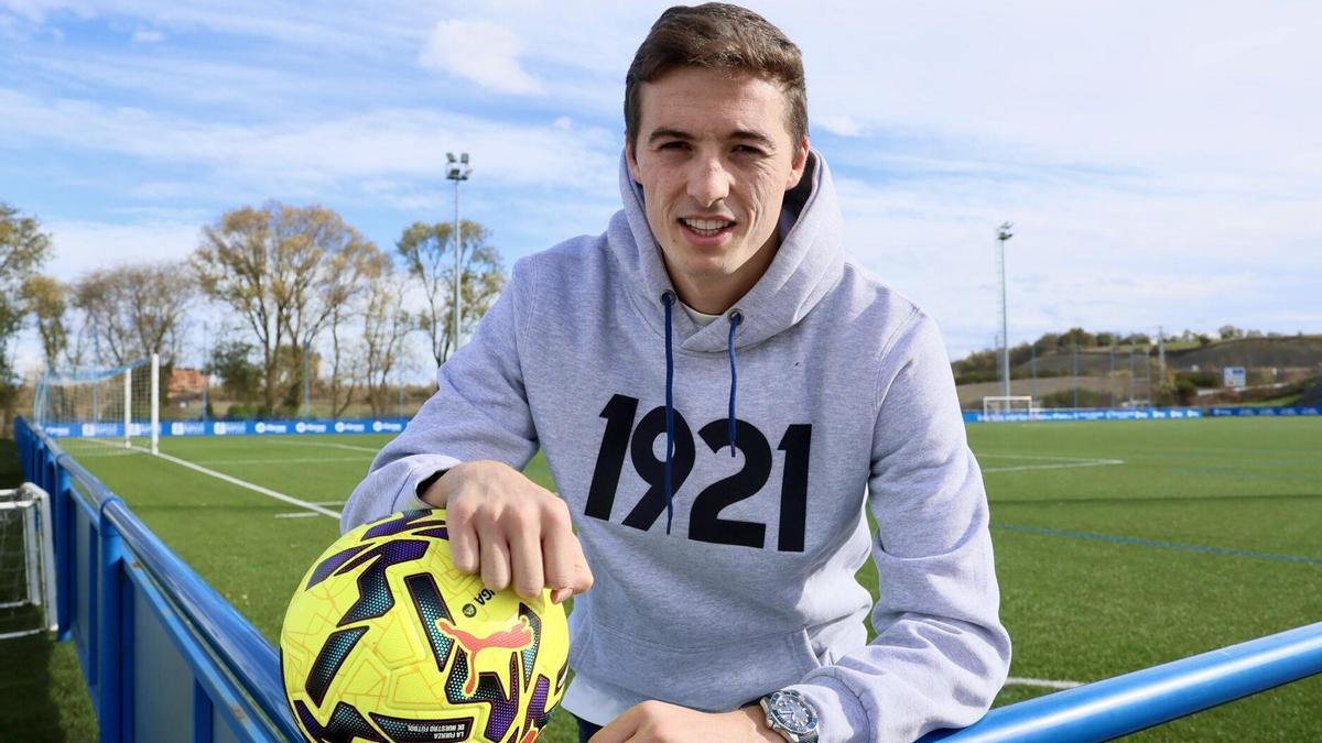 Entrevista con el defensa del Deportivo Alavés, Jon Pacheco.