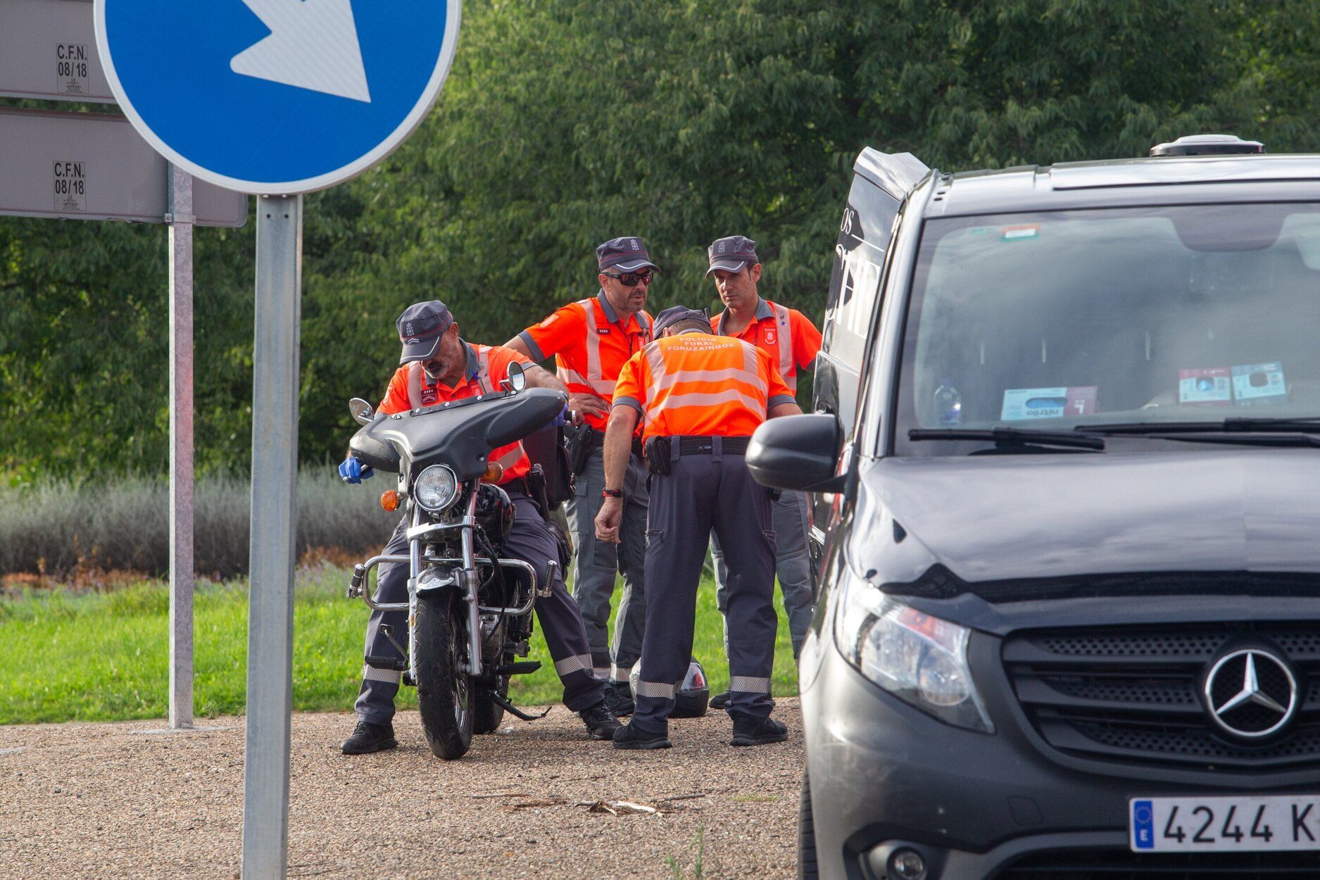 Fotos del lugar del accidente mortal de un motorista de 76 años en Ansoáin