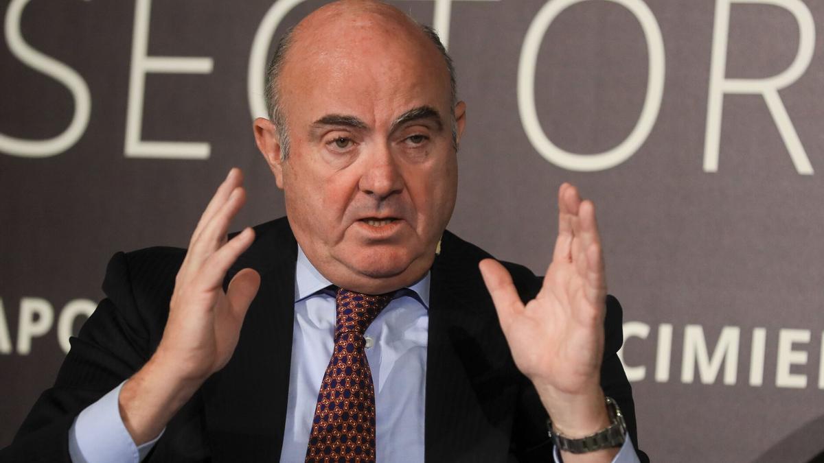 Luis de Guindos, en un encuentro anterior.