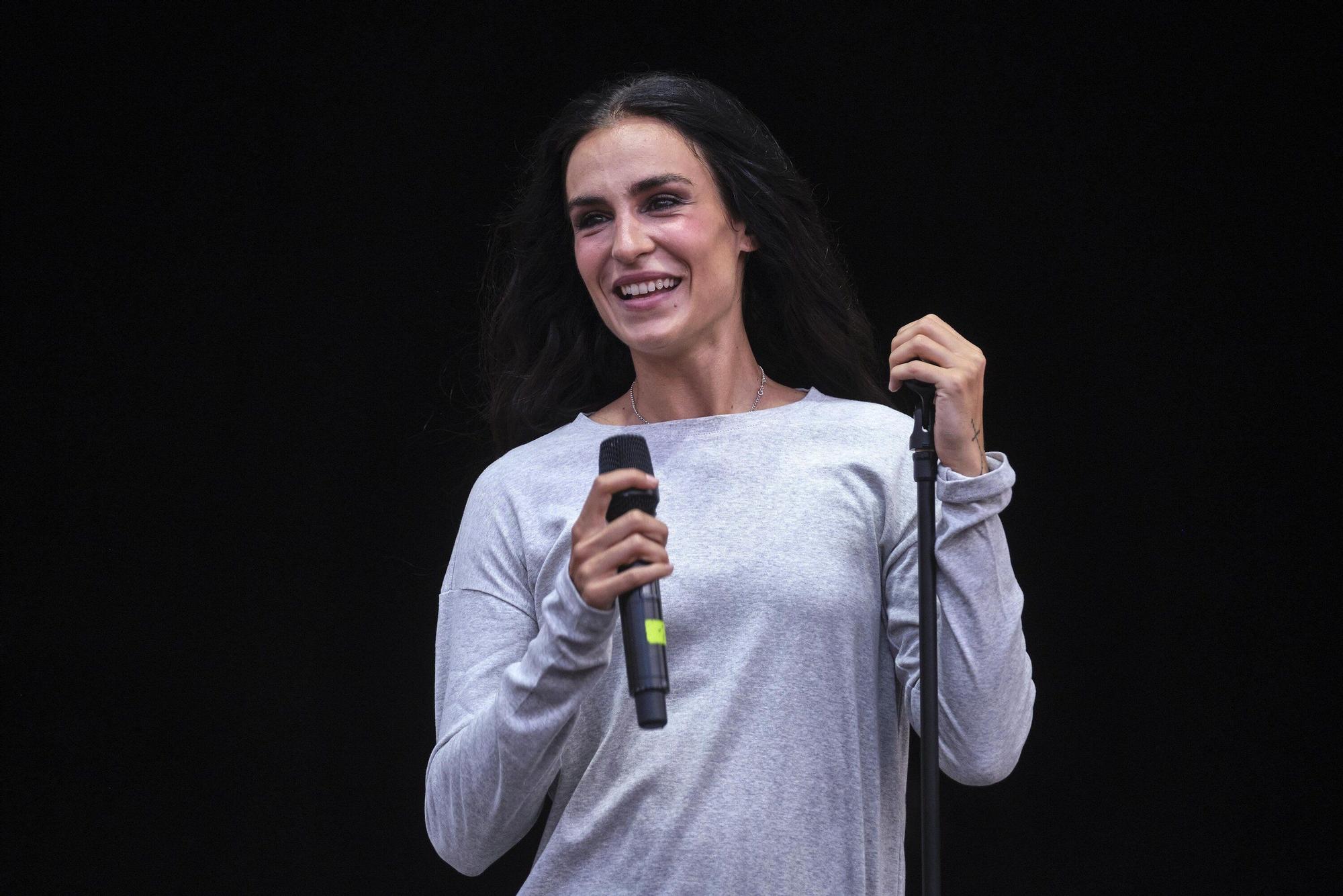 Fotos del concierto de Natalia Lakunza en la plaza del Castillo de Pamplona