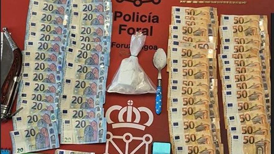 Material incautado por Policía Foral.