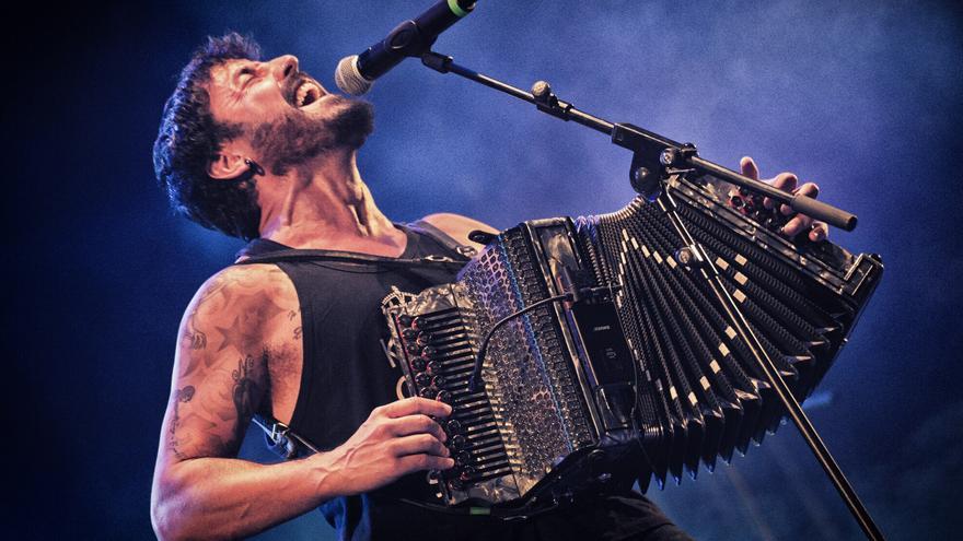 ‘Bidasoatik Harago’, musika eta hitzak uztartzen dituen ikuskizuna