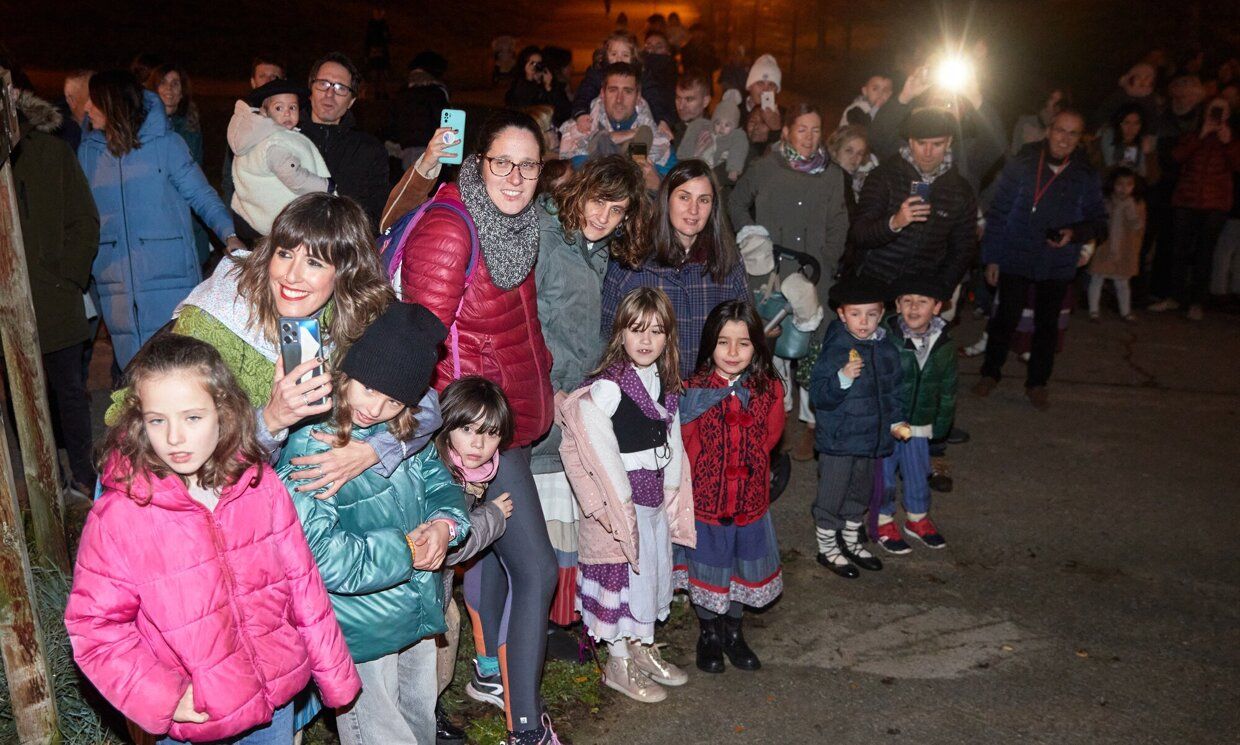 Burlada recibe a Olentzero y Mari Domingi