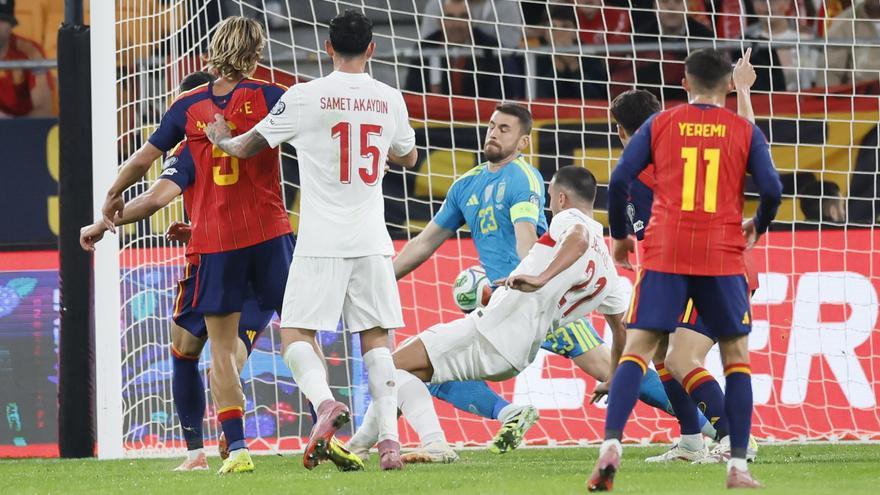 Simón se queda sin un nuevo récord con España