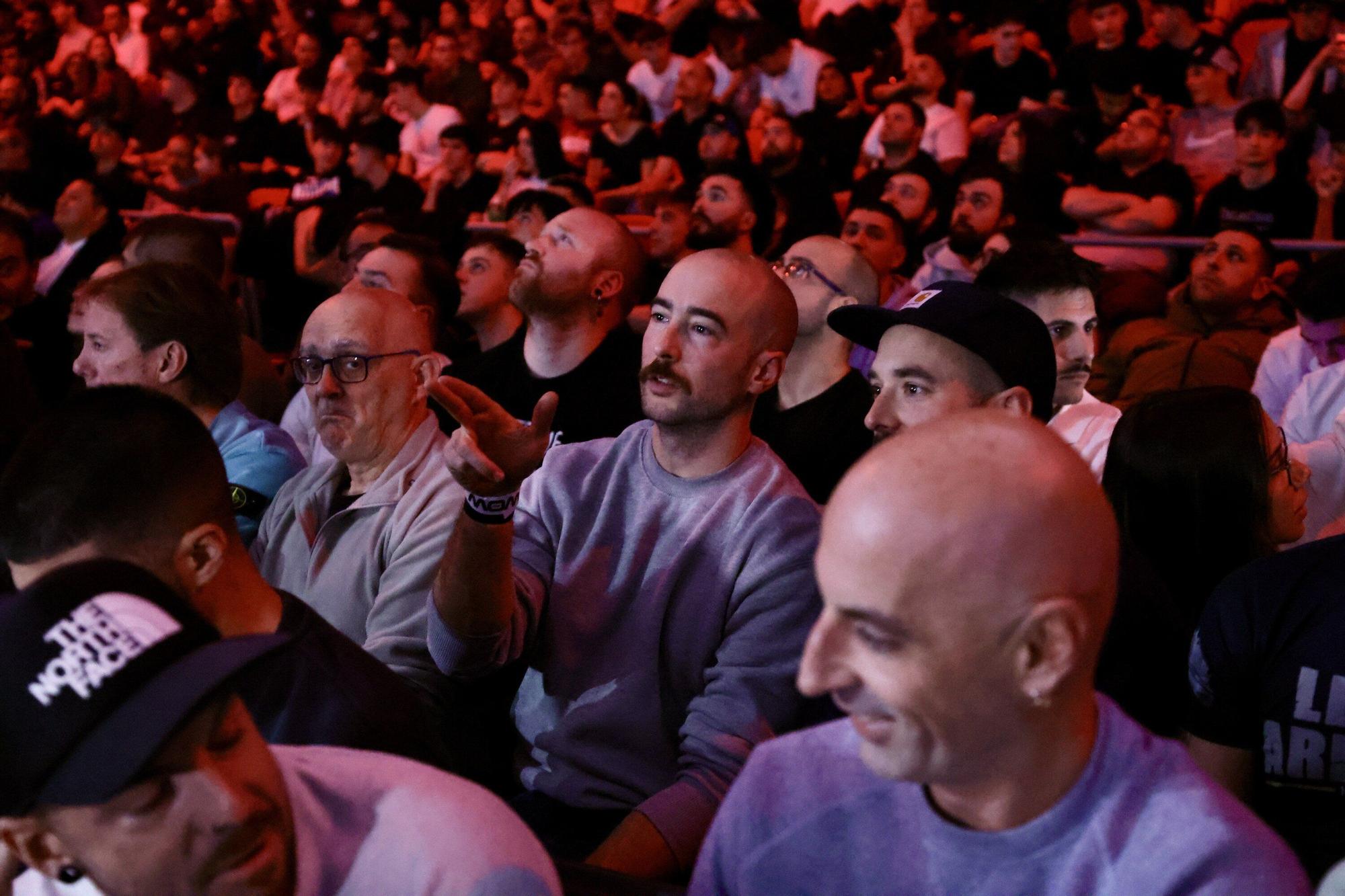 En imágenes: El Buesa se rinde al MMA con Topuria como estrella