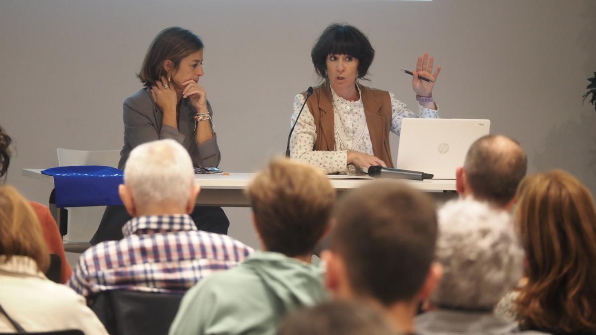 Presentación del Plan de Cuidados de Azpeitia en Azoka Plaza.