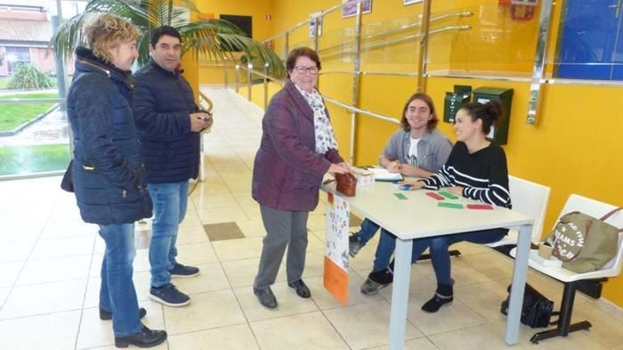 Los tiques se vendieron en la kultur etxea.