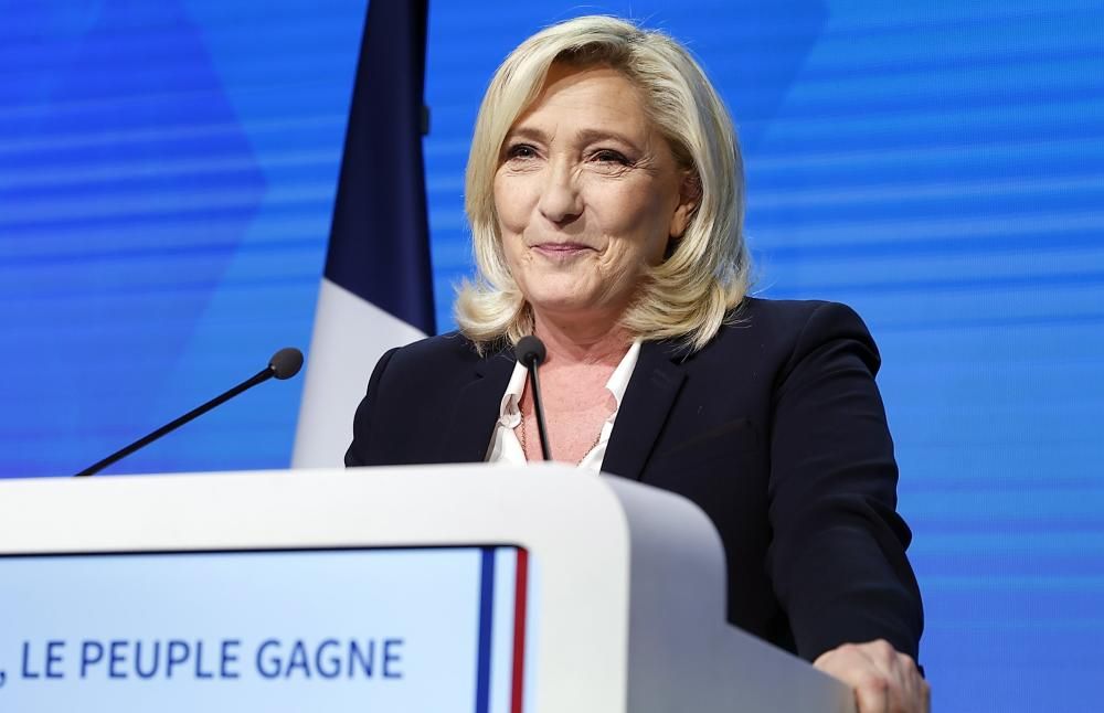 Macron gana el primer asalto y se enfrentará con Le Pen en la segunda vuelta