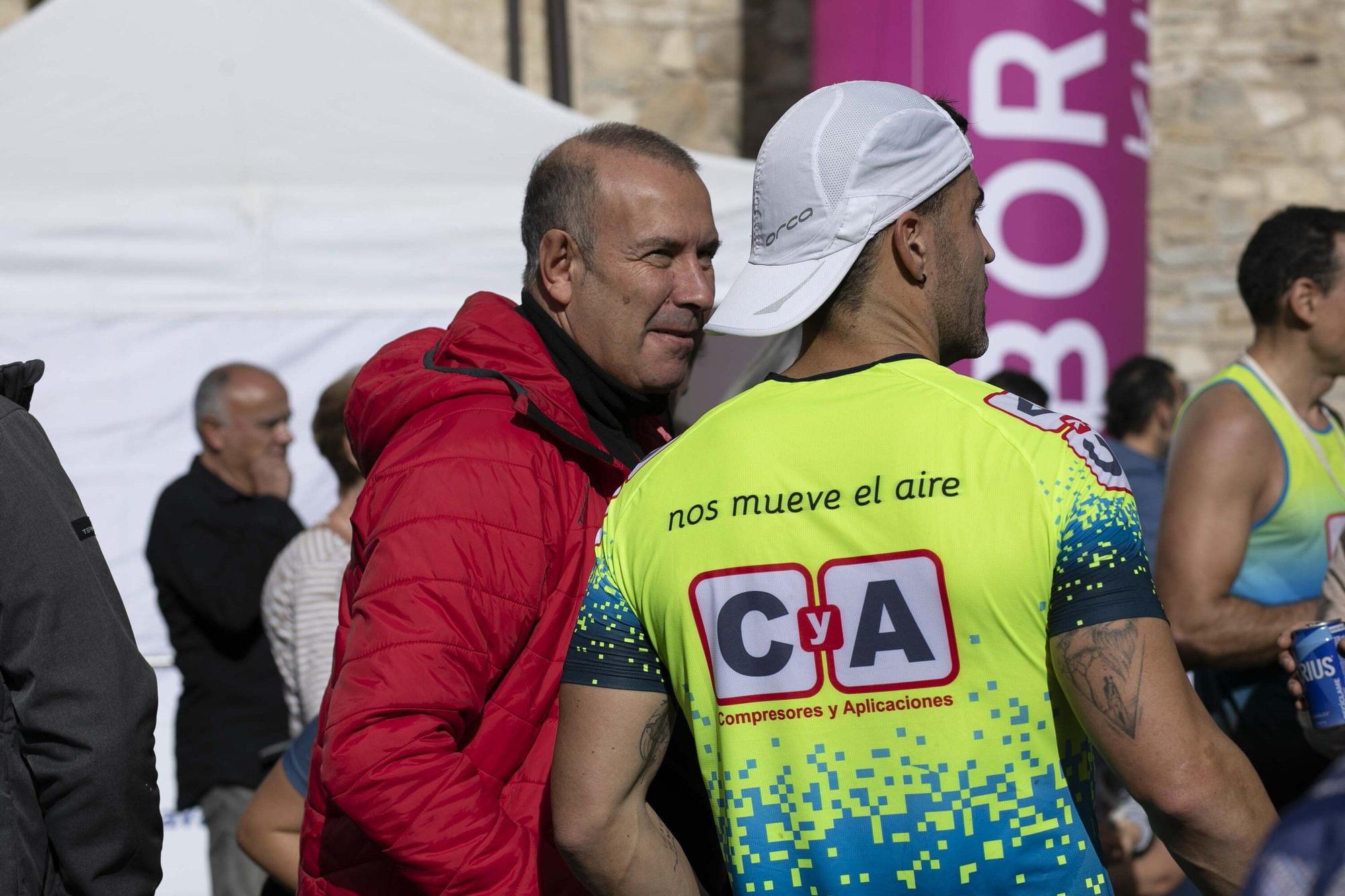 En imágenes: Buen tiempo y buen ambiente en la Conquista de la Almendra (¡Búscate en las fotos!)