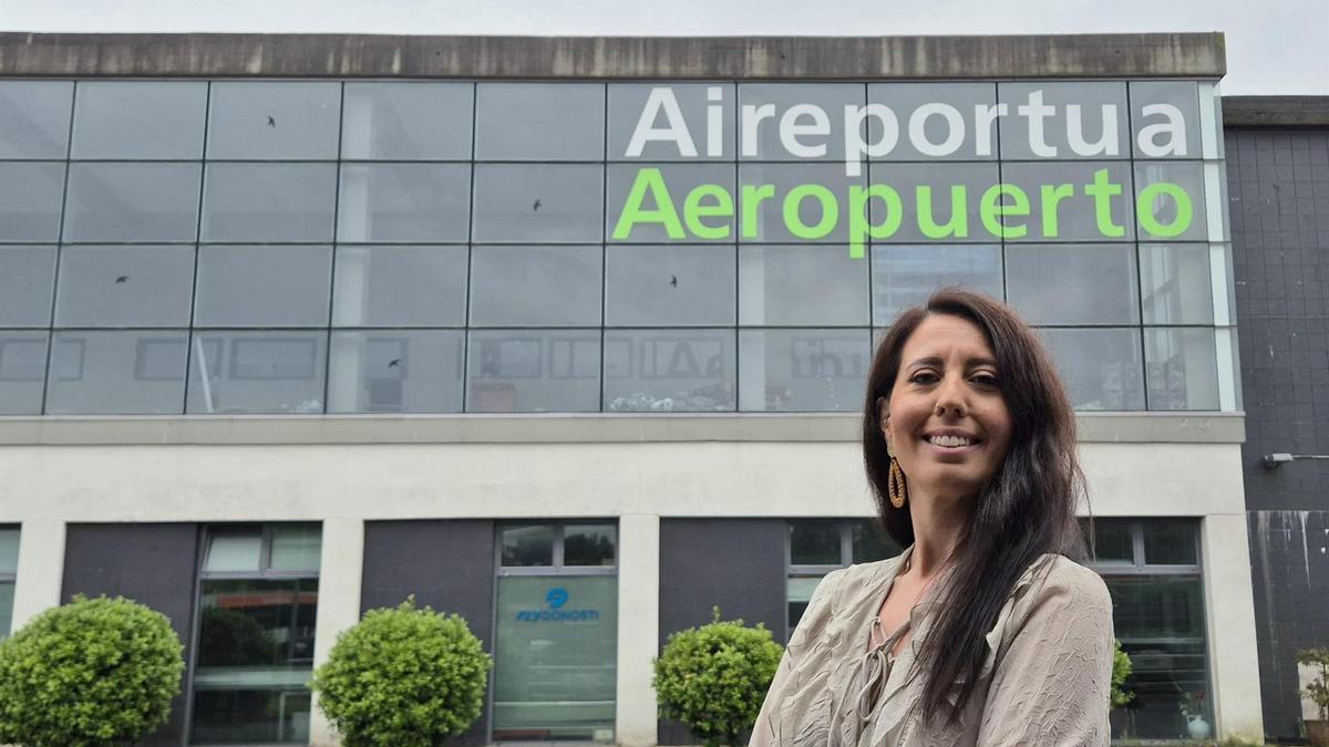 Hondarribiko aireportua eta Donostiako erdigunea zuzenean lotzen dituen E30 linea %70tik gora hazi da udan.
