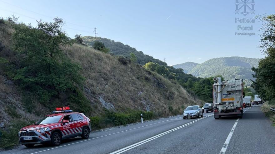 Dos accidentes en la N-121-A con dos heridos leves causan retenciones a primera hora de la mañana