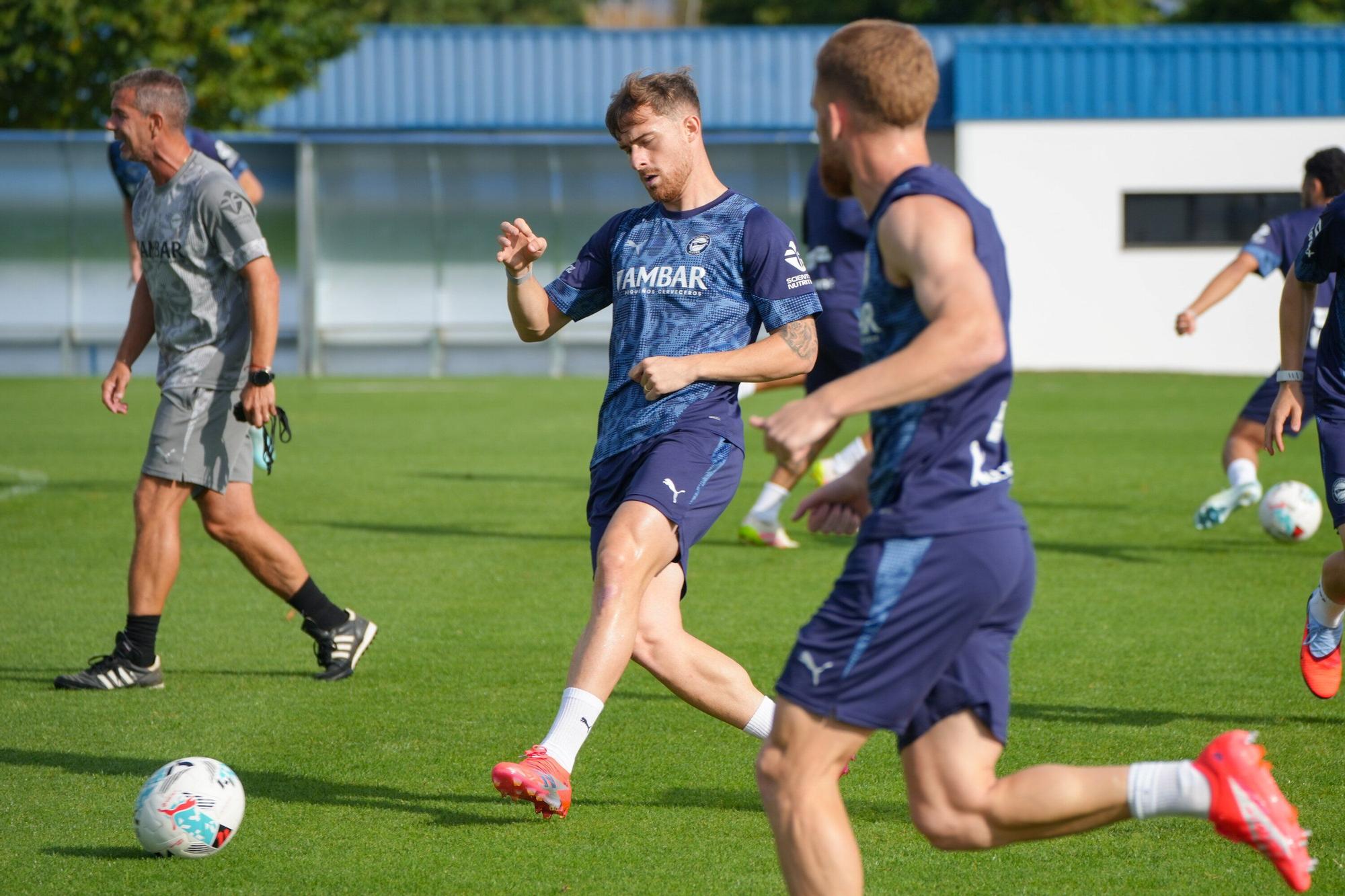 En imágenes: El Alavés se ejercita en Ibaia durante el parón de selecciones