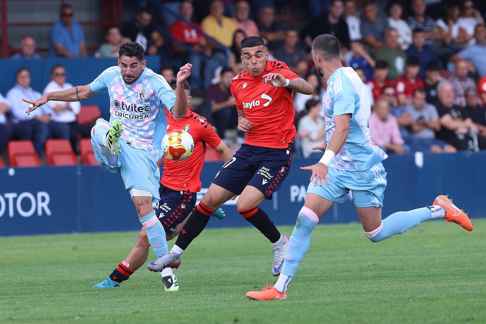 Fotos del partido entre Osasuna Promesas y Ponferradina