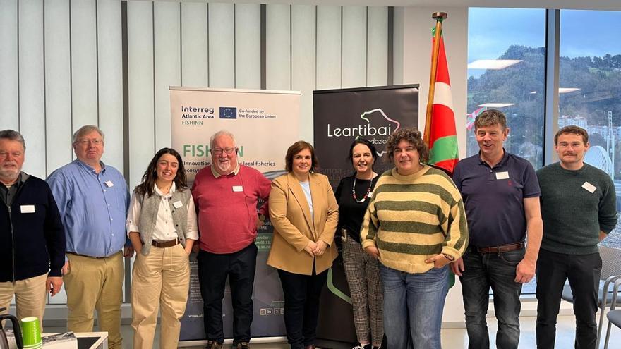 Una delegación irlandesa conoce de cerca el sector pesquero de Lea-Artibai