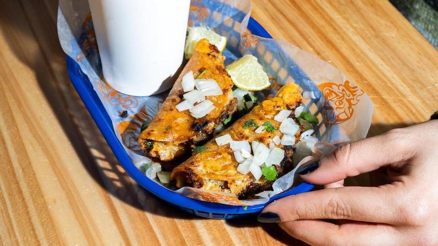 La típica taquería de barrio mexicana, en el centro de Bilbao