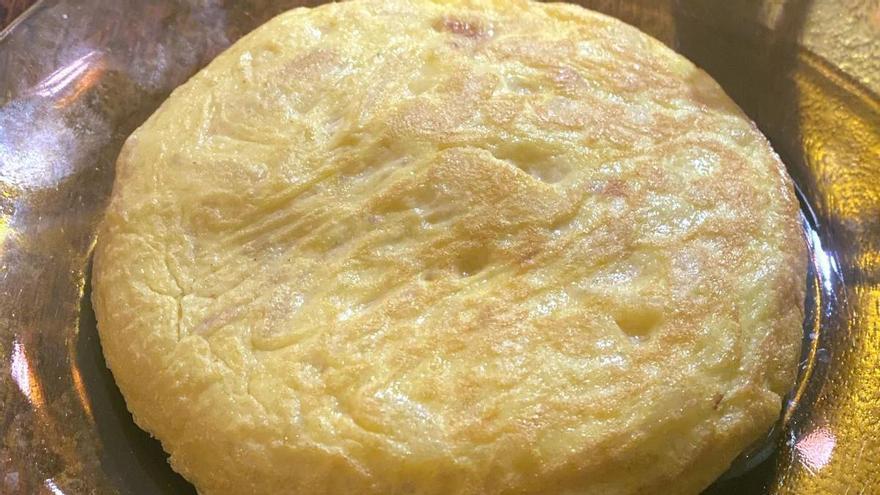 Los buques insignia de Baster en el Casco Viejo de Bilbao: tortilla individual hecha al momento y vermut preparado