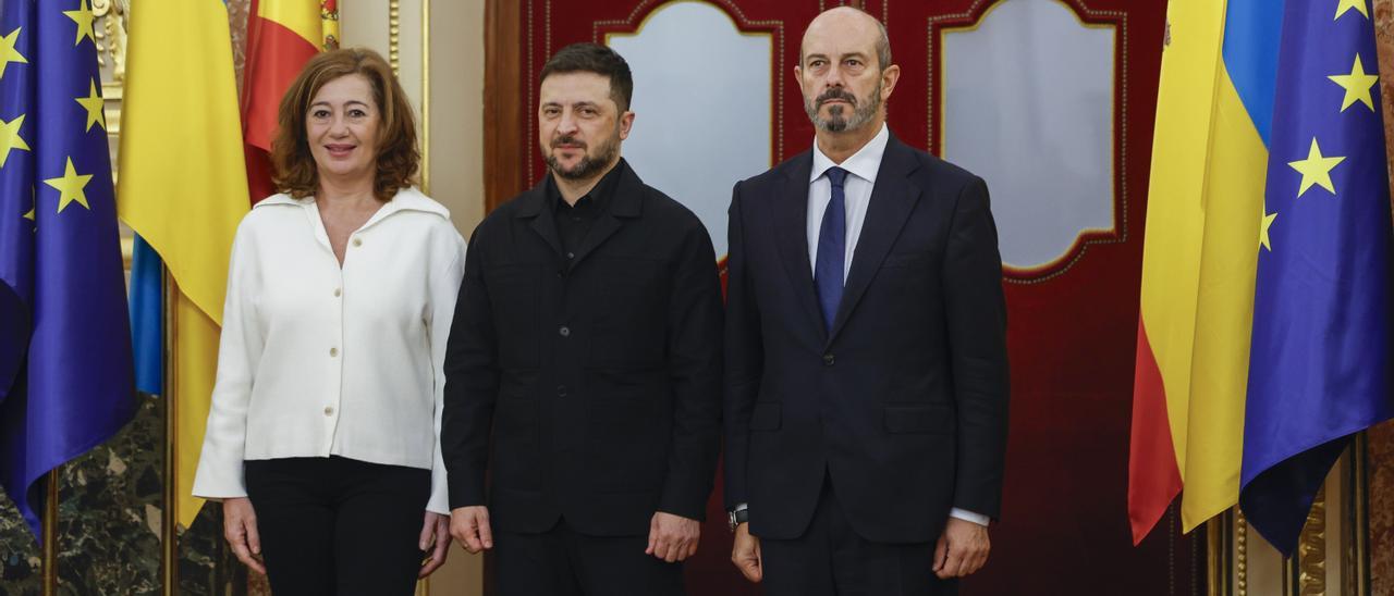En imágenes: Zelenski inicia en el Congreso su tercera visita oficial a España y se reúne con Armengol y Rollán