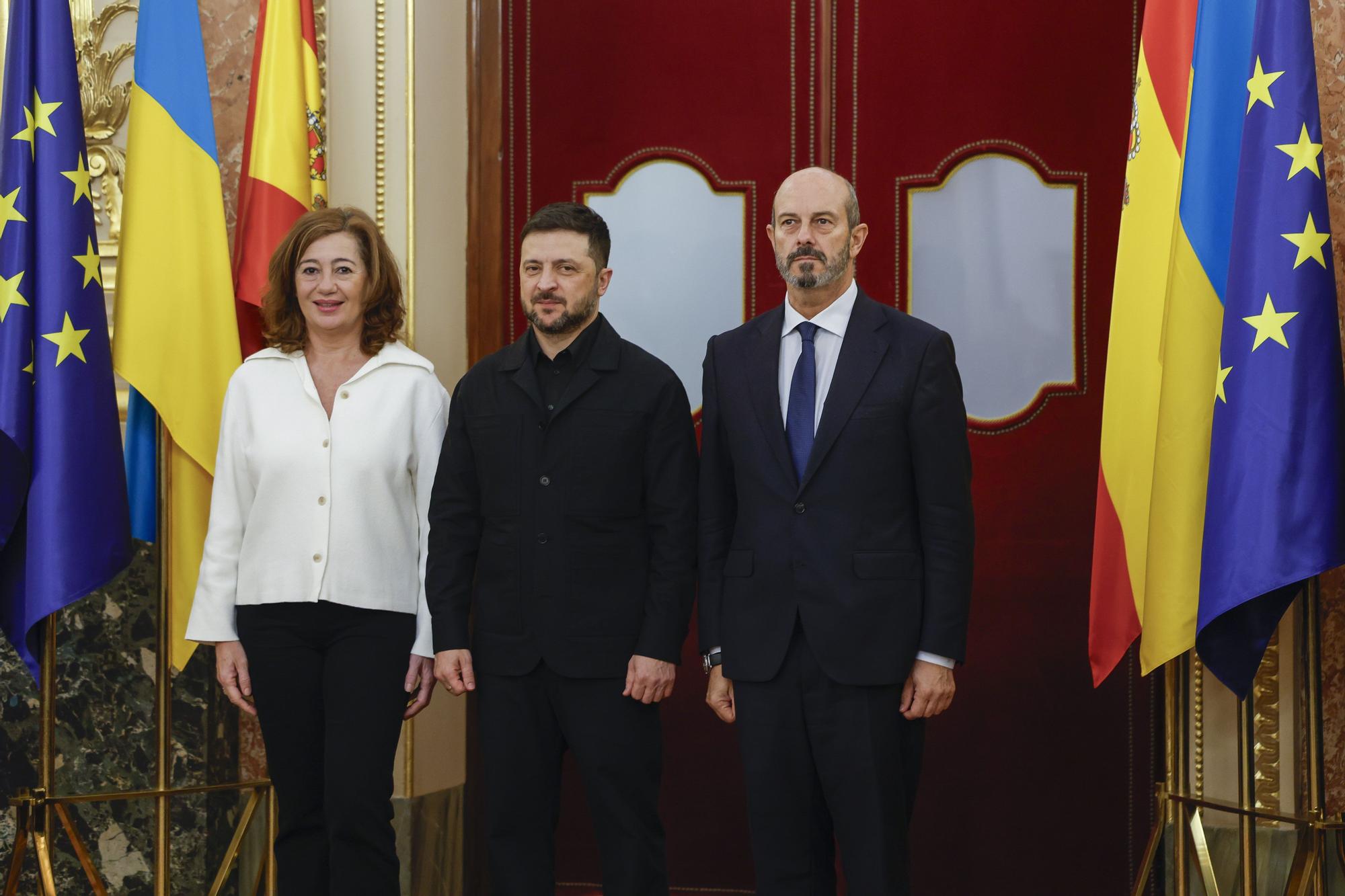 En imágenes: Zelenski inicia en el Congreso su tercera visita oficial a España y se reúne con Armengol y Rollán