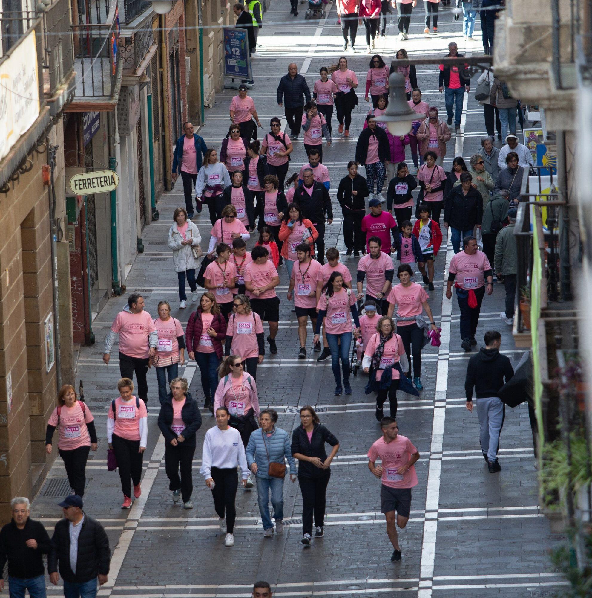 Fotos de la Carrera contra el Cáncer de Mama de Saray en Pamplona 2025