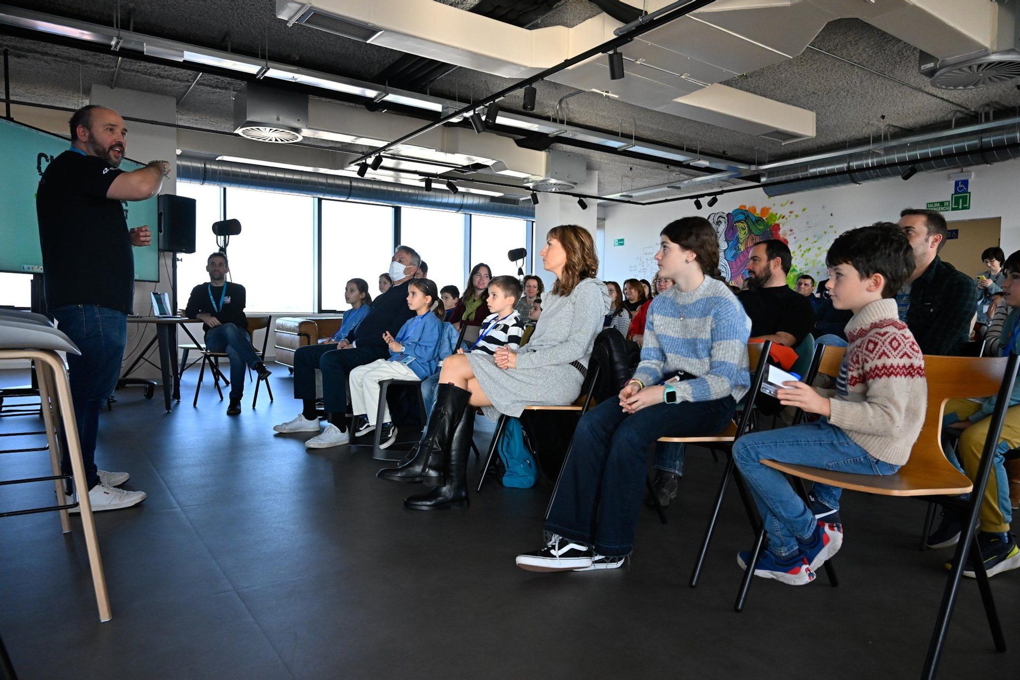 En imágenes: ‘hackeo’ al Olentzero vasco en el campus 42 Urduliz