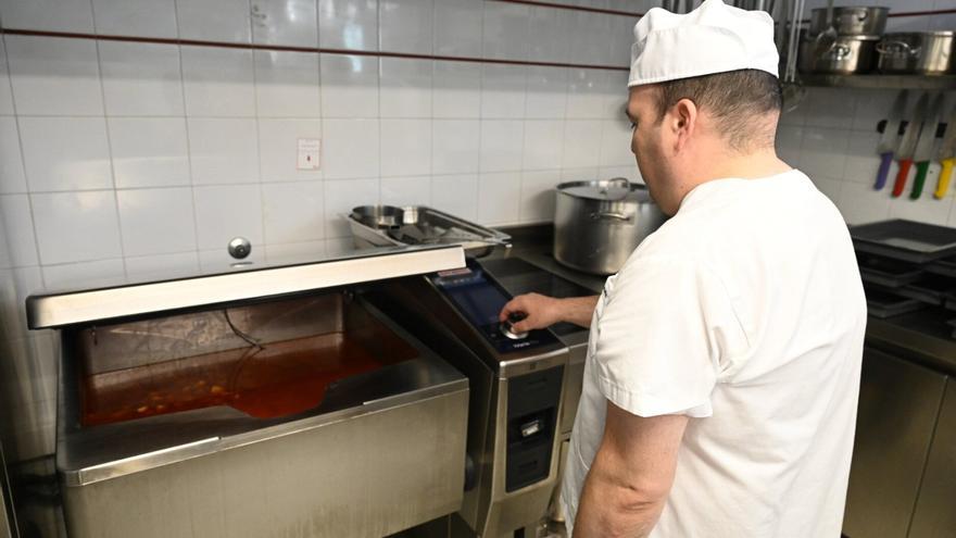 Las AMPAs de Basauri mantienen la cacerolada por “una alimentación digna en los comedores escolares”