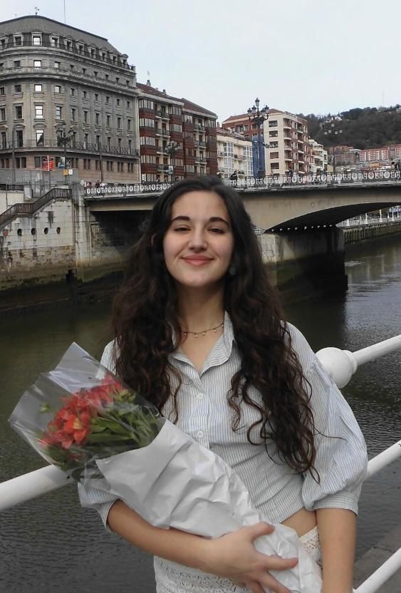 Ainhoa, la vizcaina que sube vídeos a YouTube bajo la firma de @ainhoada8.