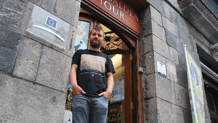 “A los turistas les sorprende ver cómo se mantiene el mercado del Zerkausia”