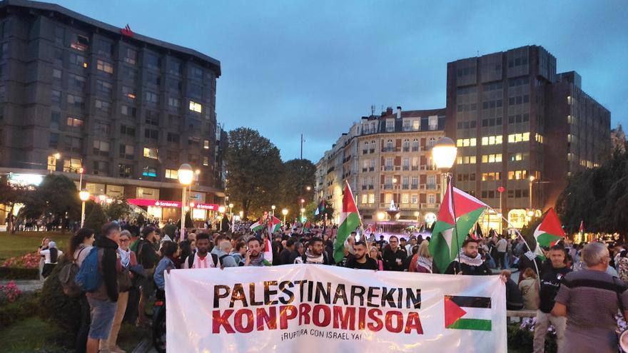 Una manifestación en apoyo a Palestina vuelve a reunir a miles de personas por la Gran Vía de Bilbao