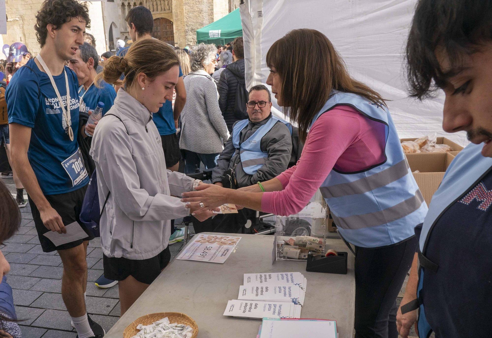 En imágenes: Buen tiempo y buen ambiente en la Conquista de la Almendra (¡Búscate en las fotos!)