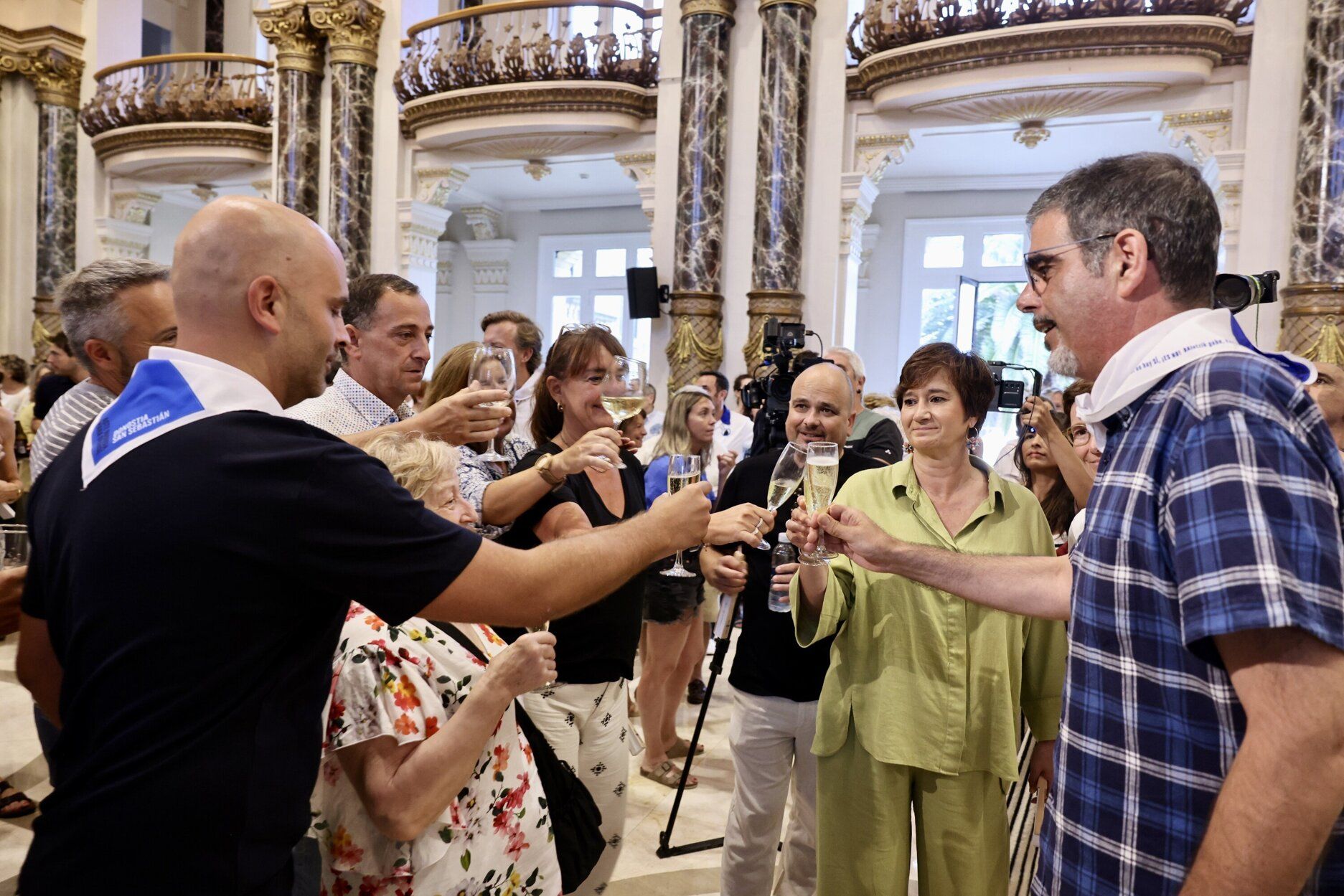 Goia recibe a las autoridades y agentes sociales
