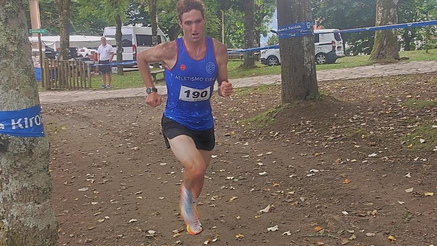 Pello Osoro y Patri Amundarain, los más rápidos en la dura ascensión de Eibar a Arrate del Memorial Simón Aldazabal