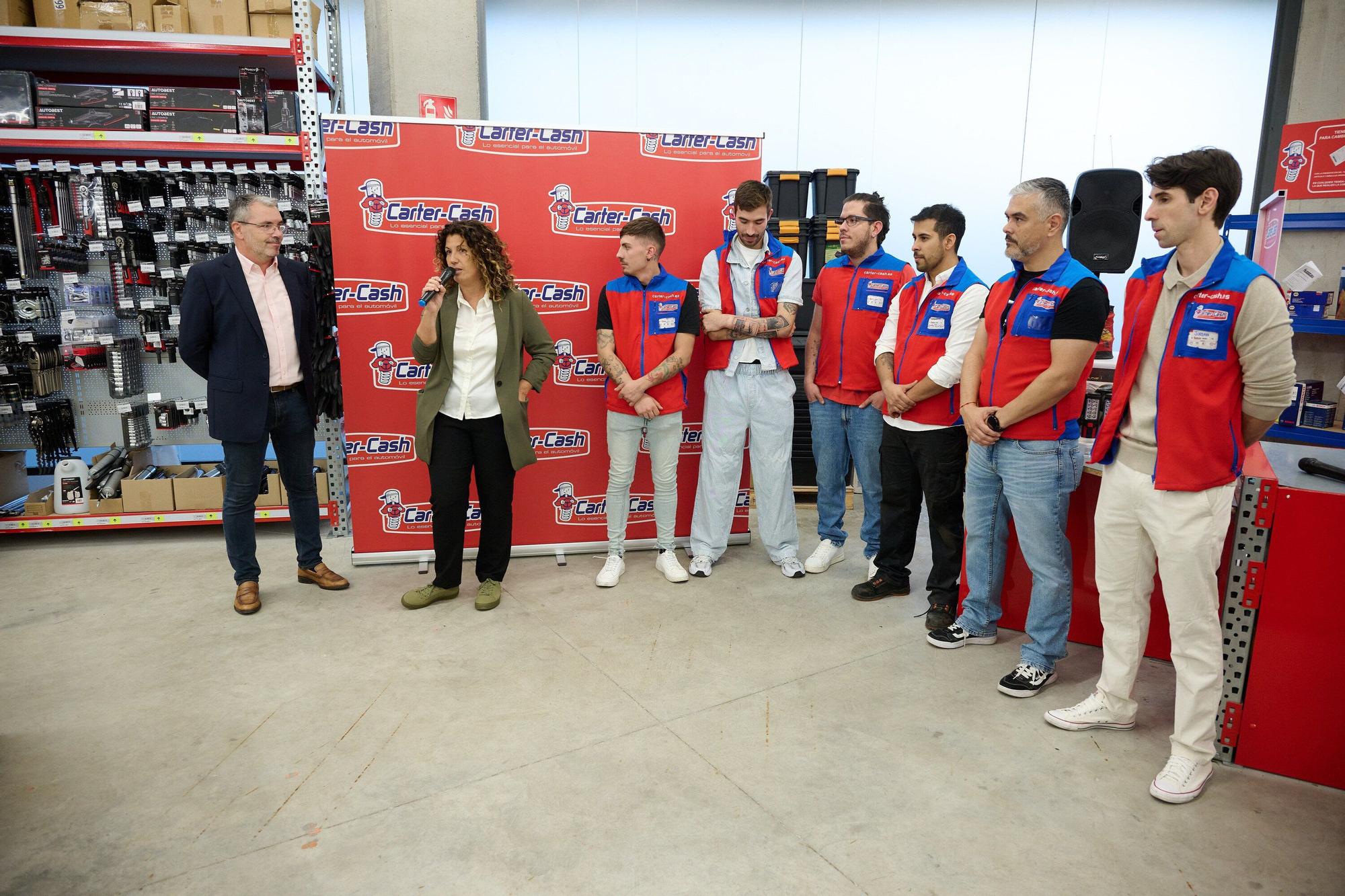 Fotos de la inauguración oficial de la nueva tienda de Carter-Cash en Pamplona